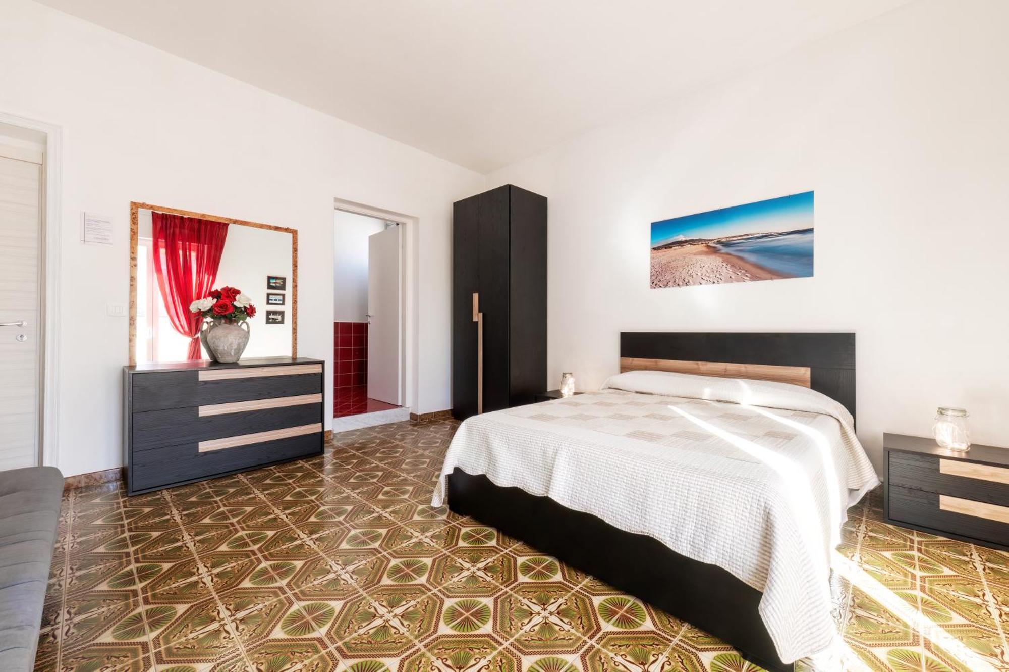 In Riva Al Mare B&B Capo dʼOrlando Extérieur photo