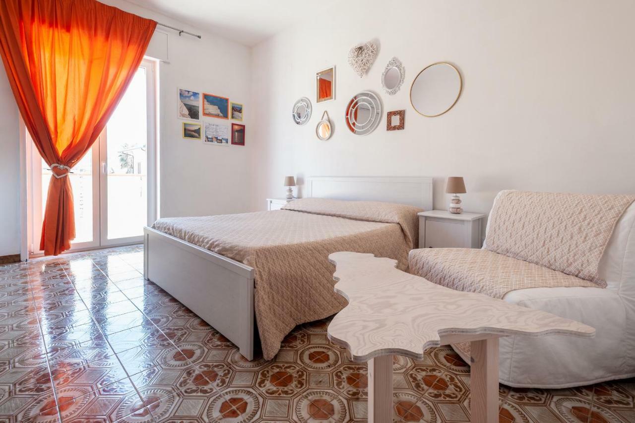In Riva Al Mare B&B Capo dʼOrlando Extérieur photo